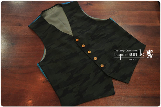 Camouflage　gilet<br />
